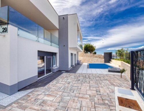 Pag Island Holiday Rentals: Apartments & Boutique Villas